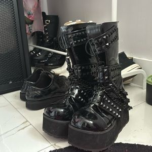 ★  TRASHVILLE Demonias ★